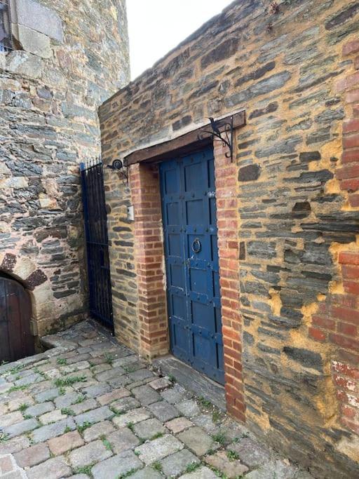 Le Saint Julien Au Coeur Du Centre Historique De Châteaugiron Extérieur photo